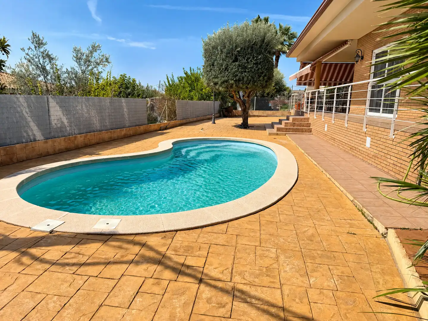 Piscina de Casa o chalet en venta en Rubí con Calefacción, Jardín privado y Terraza