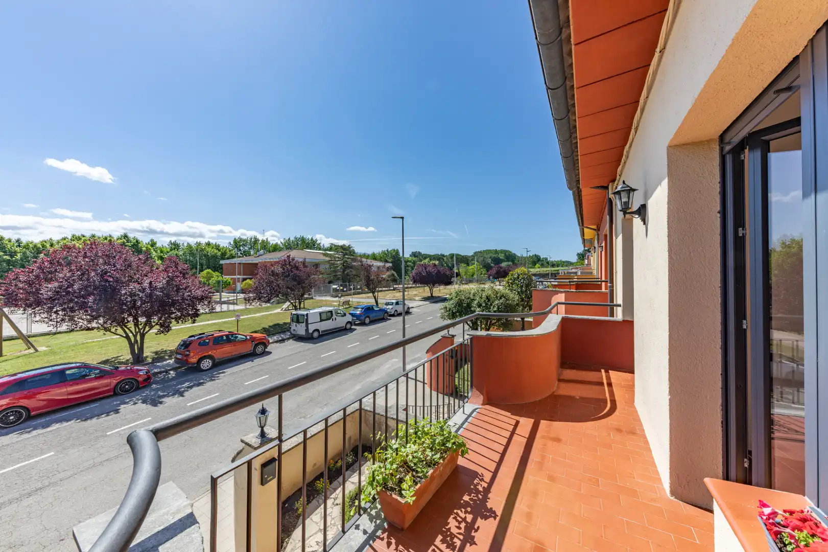 Vista exterior de Casa adosada en venda en Santa Eugènia de Berga amb Calefacció, Jardí privat i Terrassa
