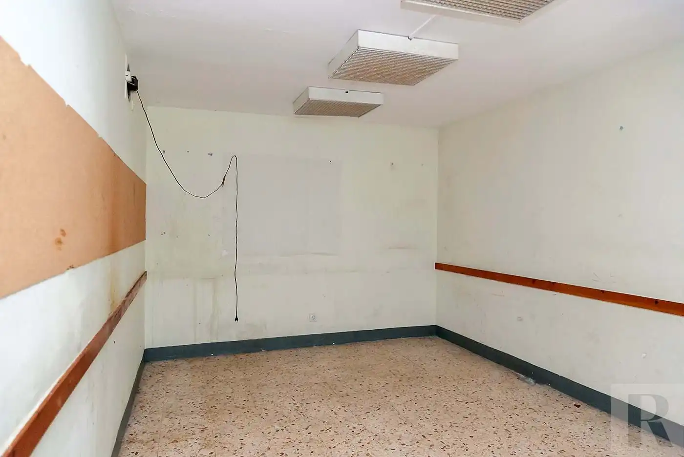 Oportunidad única de adquirir un local comercial en Barcelona con dos plantas, 228 m de superficie y sistema de seguridad. Ideal p, imatge 5