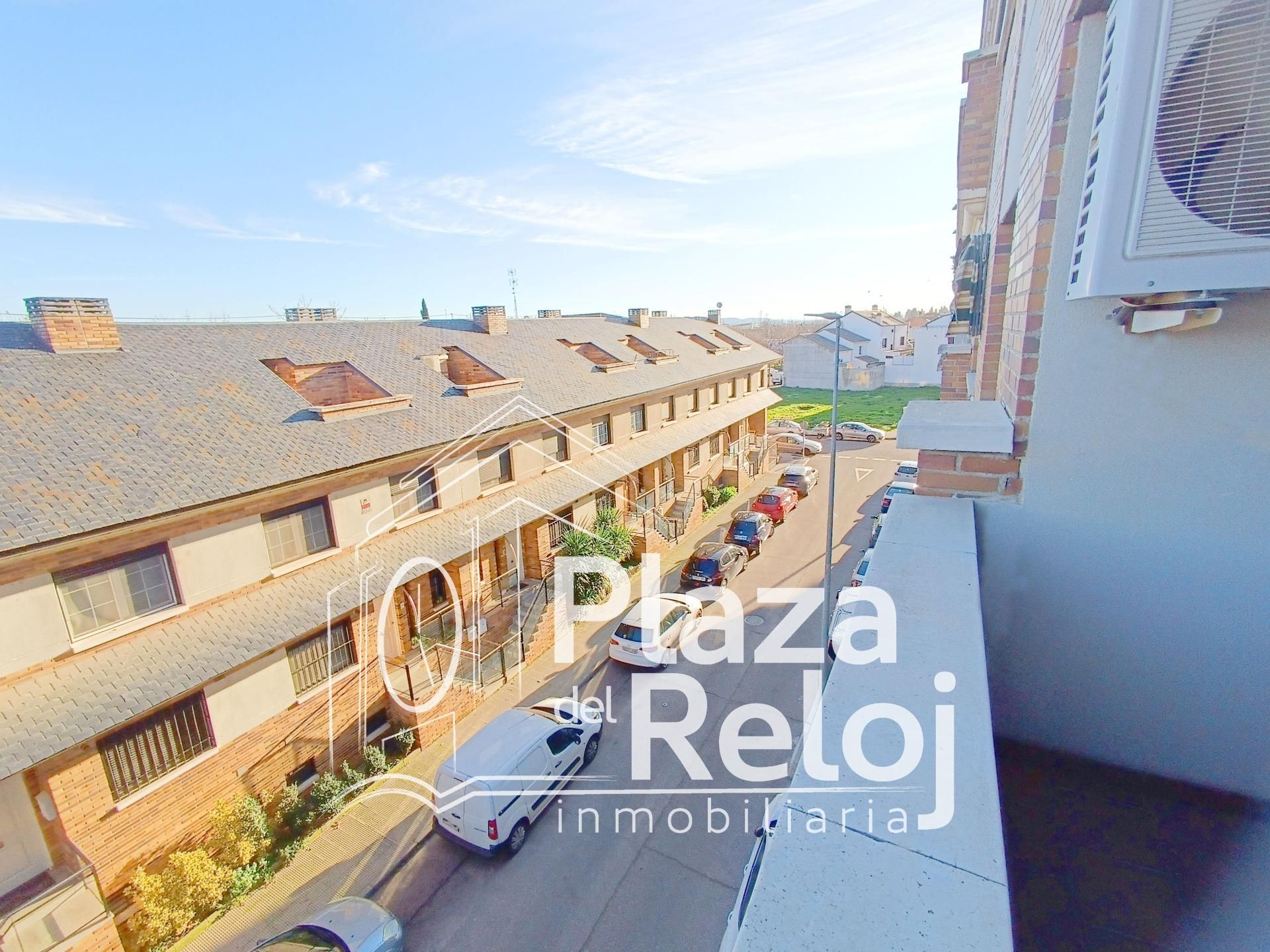 Vista exterior de Piso en venta en Talavera de la Reina con Aire acondicionado, Calefacción y Parquet