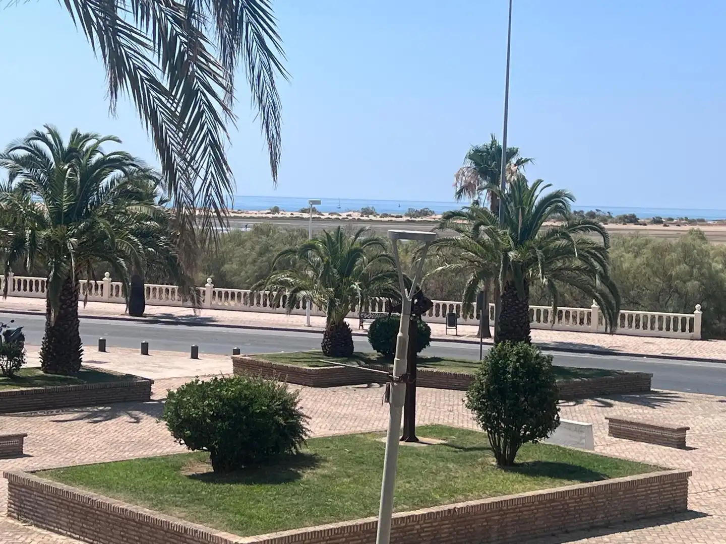 Vista exterior de Piso en venta en Isla Cristina con Aire acondicionado, Terraza y Trastero