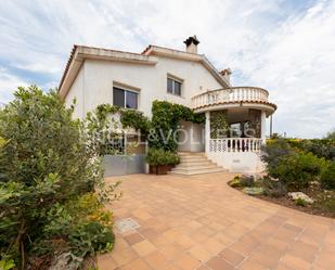 Vista exterior de Casa o xalet en venda en Vinaròs amb Aire condicionat, Calefacció i Jardí privat