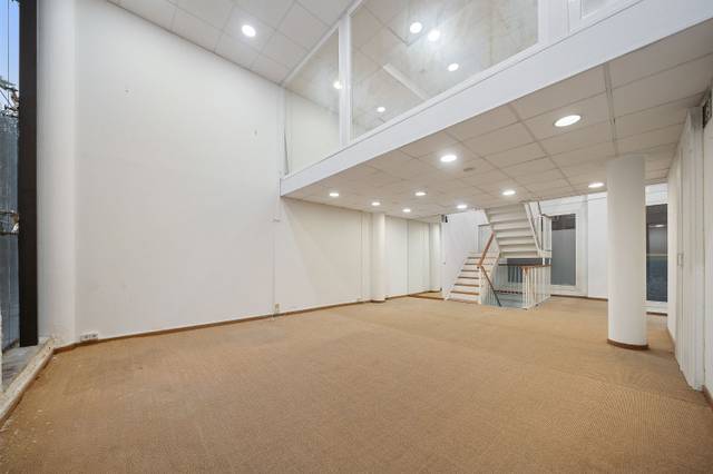 Local comercial en Alquiler en La Llotja - Born