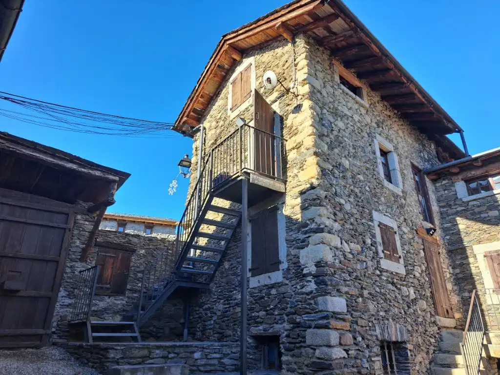 Vista exterior de Dúplex en venda en Guils de Cerdanya amb Calefacció, Parquet i Traster
