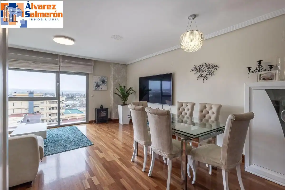 Dining room of Flat for sale in  Granada Capital  with Air Conditioner and Storage room