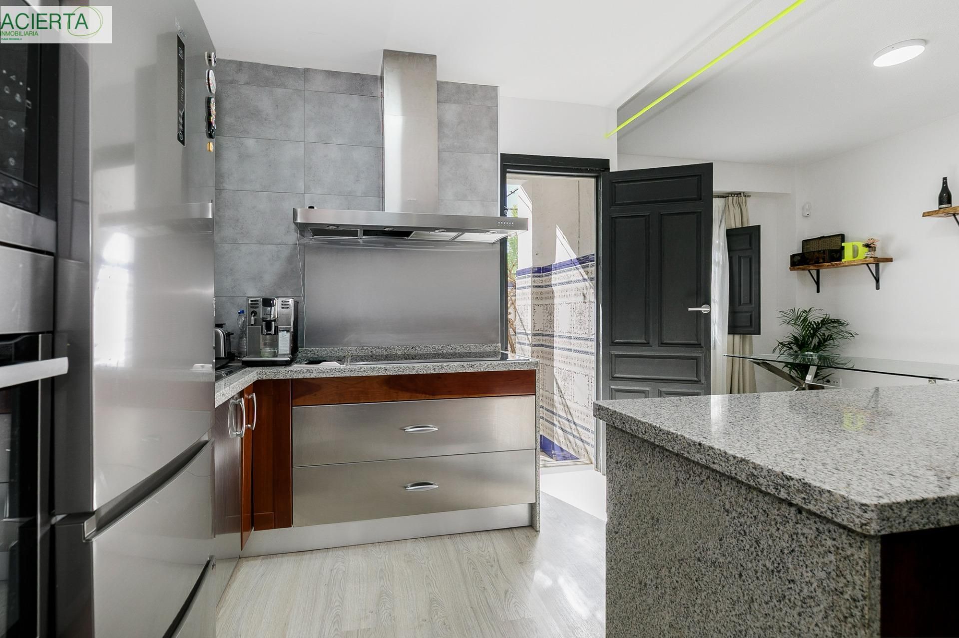 Cocina de Casa adosada en venta en  Granada Capital