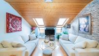 Wohnzimmer von Dachboden zum verkauf in Galapagar mit Klimaanlage