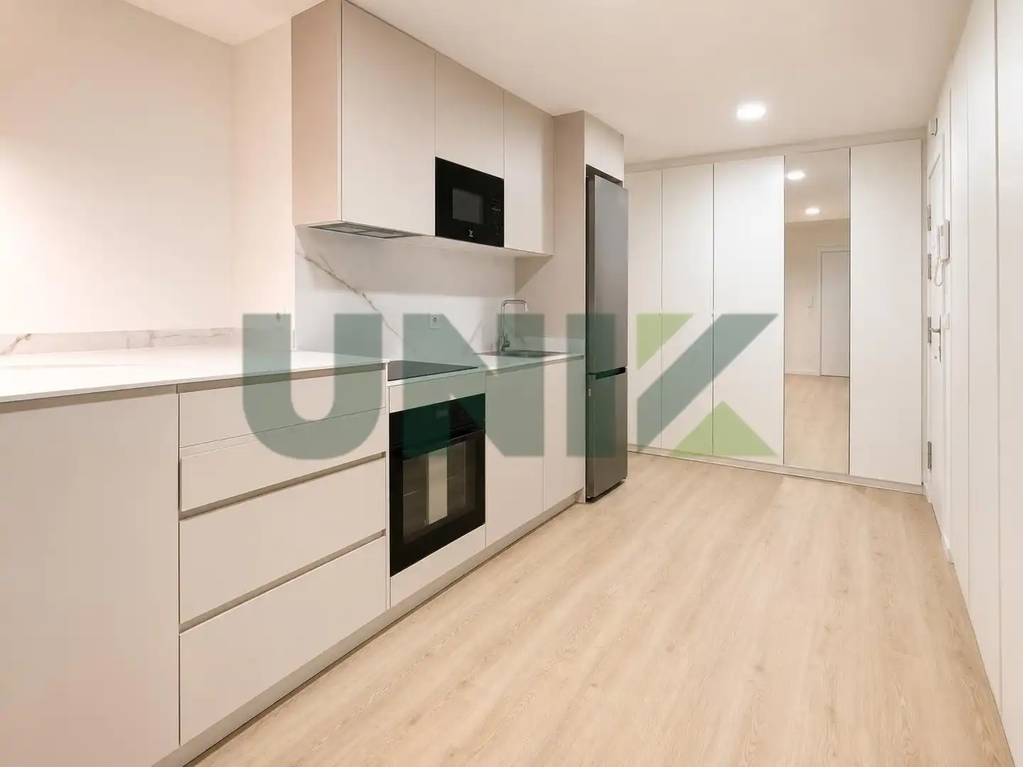 Piso con terraza en venta en Travessera Corts, imagen 4