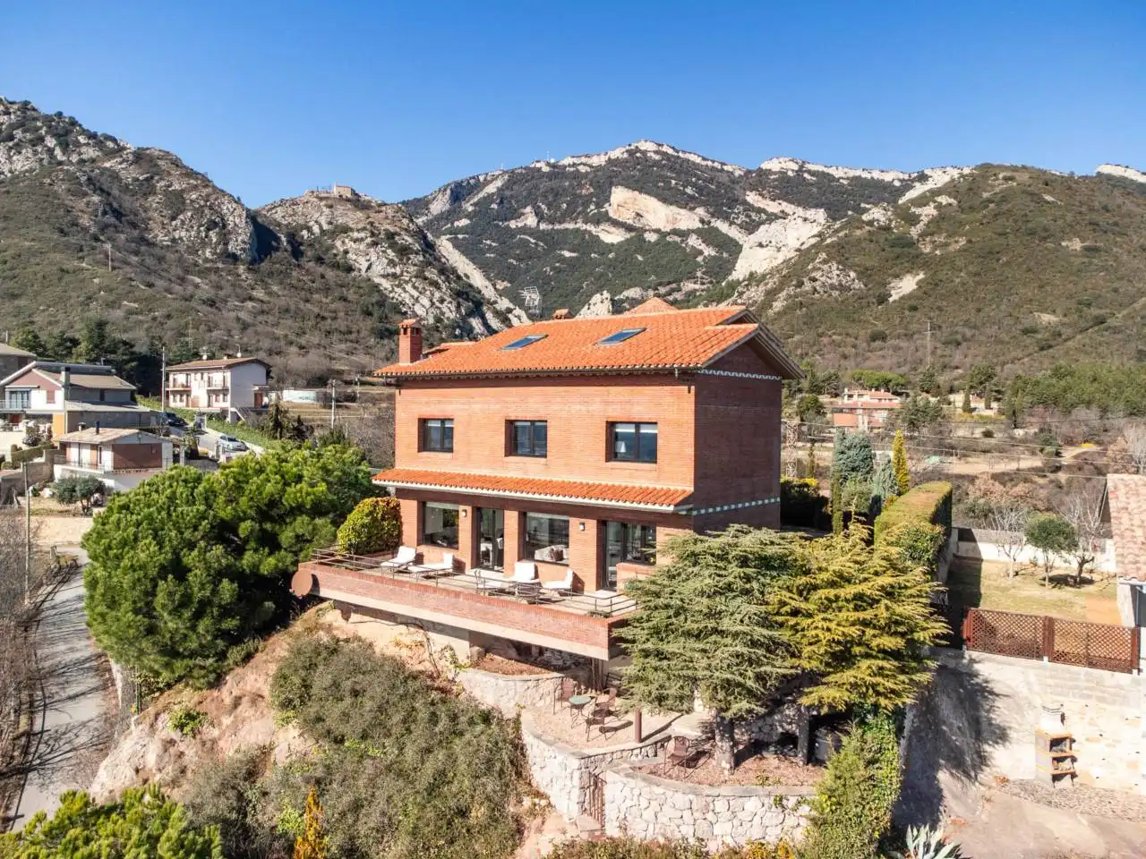 Villa con giardino in vendita a Berga, imagen 5