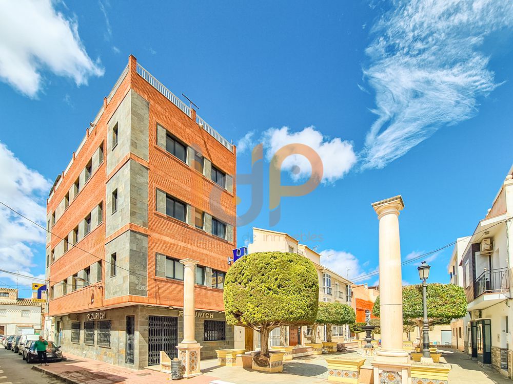 Vista exterior de Edifici en venda en Huércal-Overa