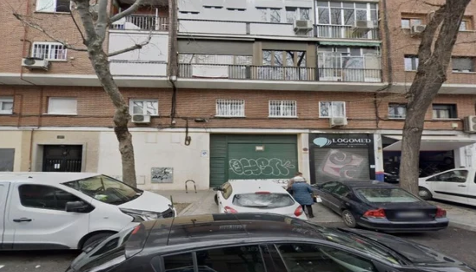 Foto 1 de Piso en venta en Almendrales, Madrid