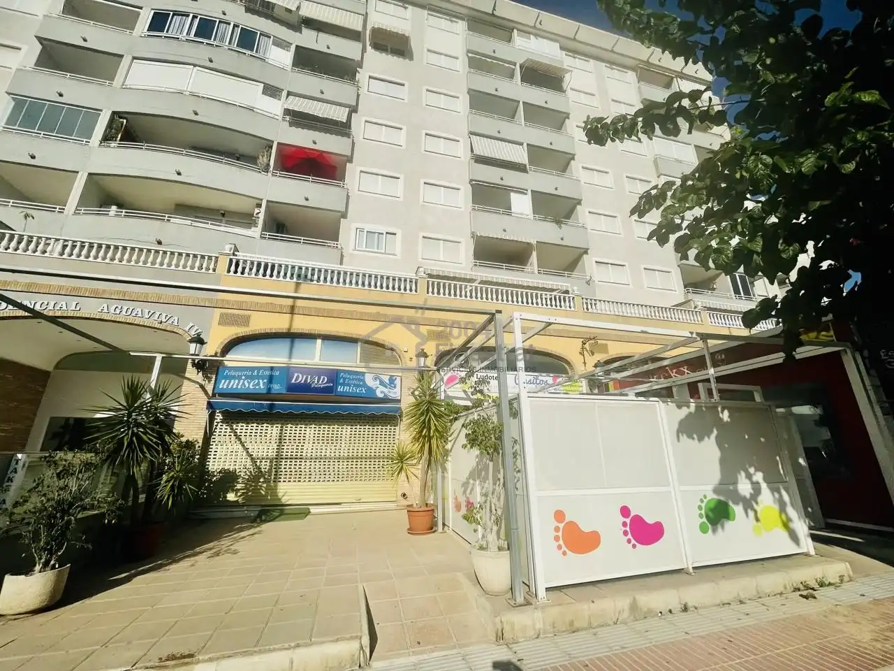 Vista exterior de Local en venda en Villajoyosa / La Vila Joiosa amb Aire condicionat