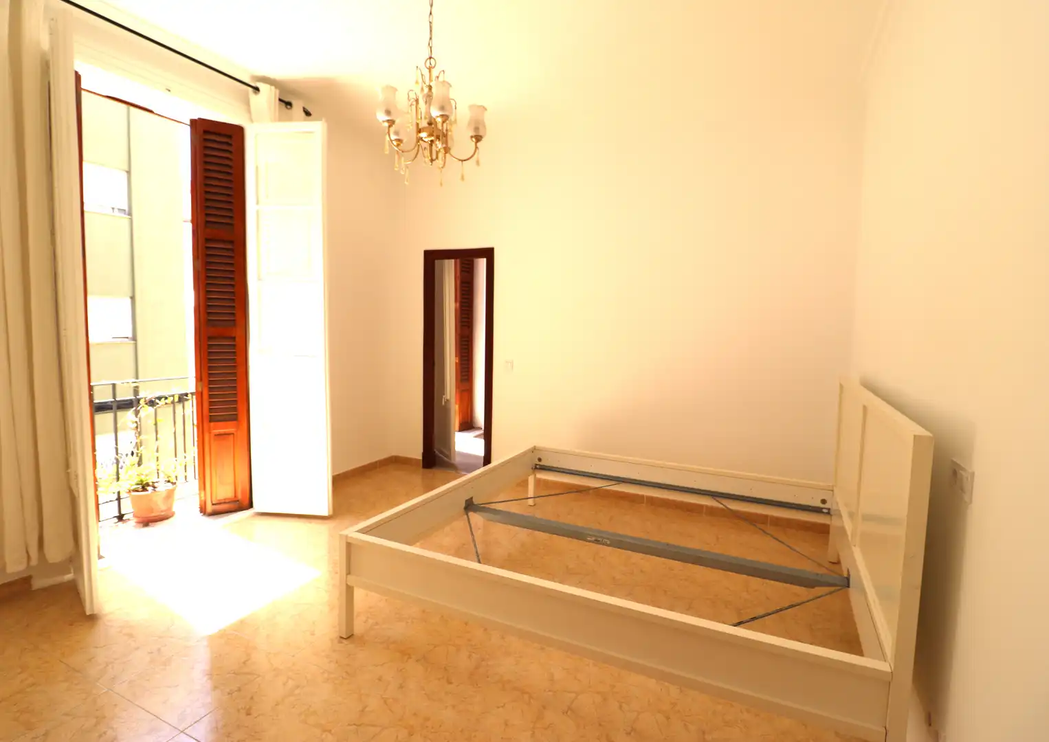 Schlafzimmer von Dachboden zum Verkauf in  Palma de Mallorca mit Klimaanlage, Terrasse und Ofen