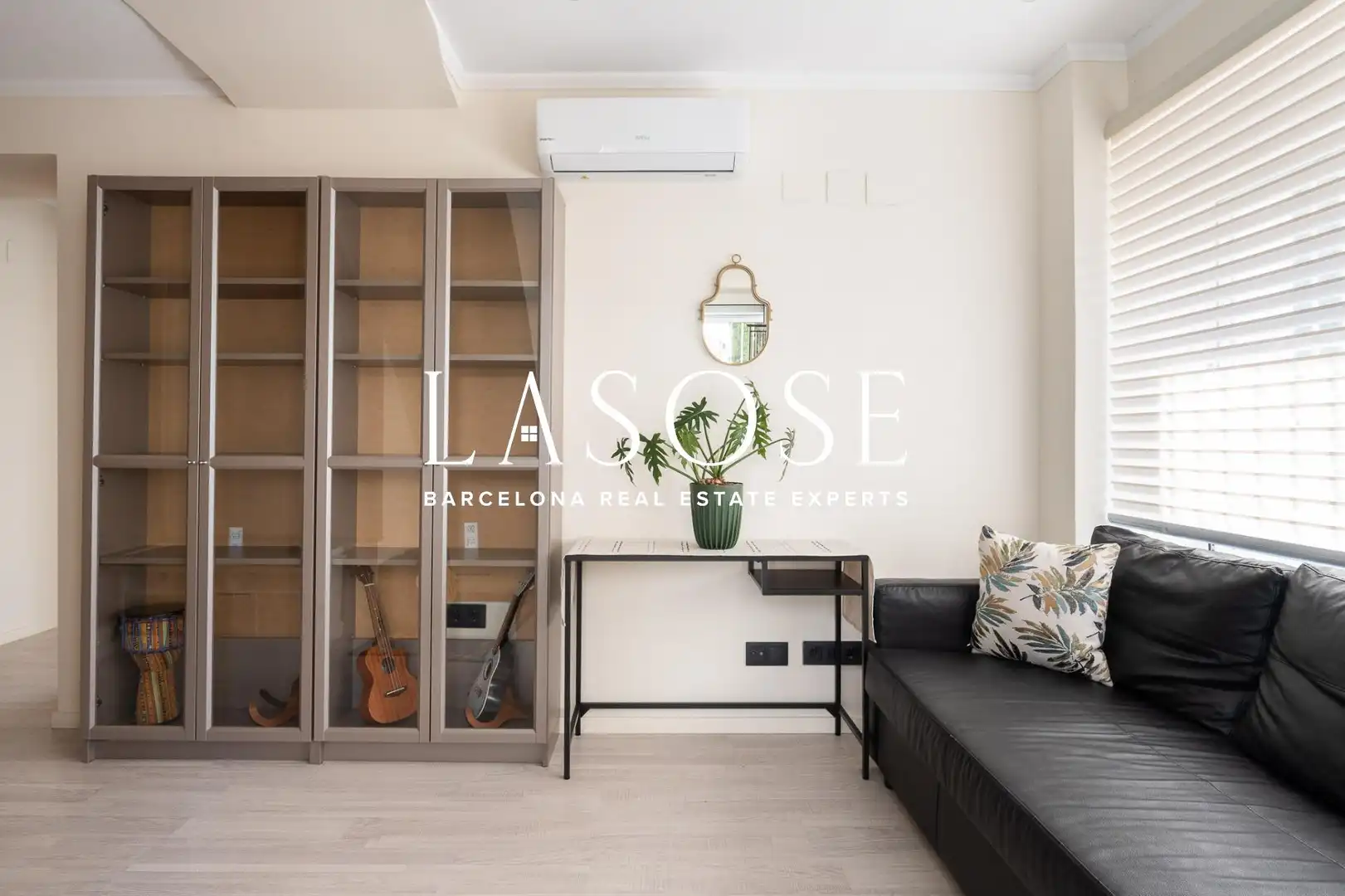 Sala d'estar de Loft de lloguer en Barcelona amb Aire condicionat, Jardí privat i Terrassa