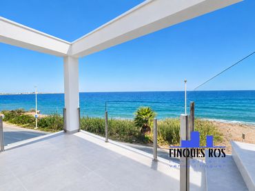 Apartment with pool for sale in Cala del Puntal