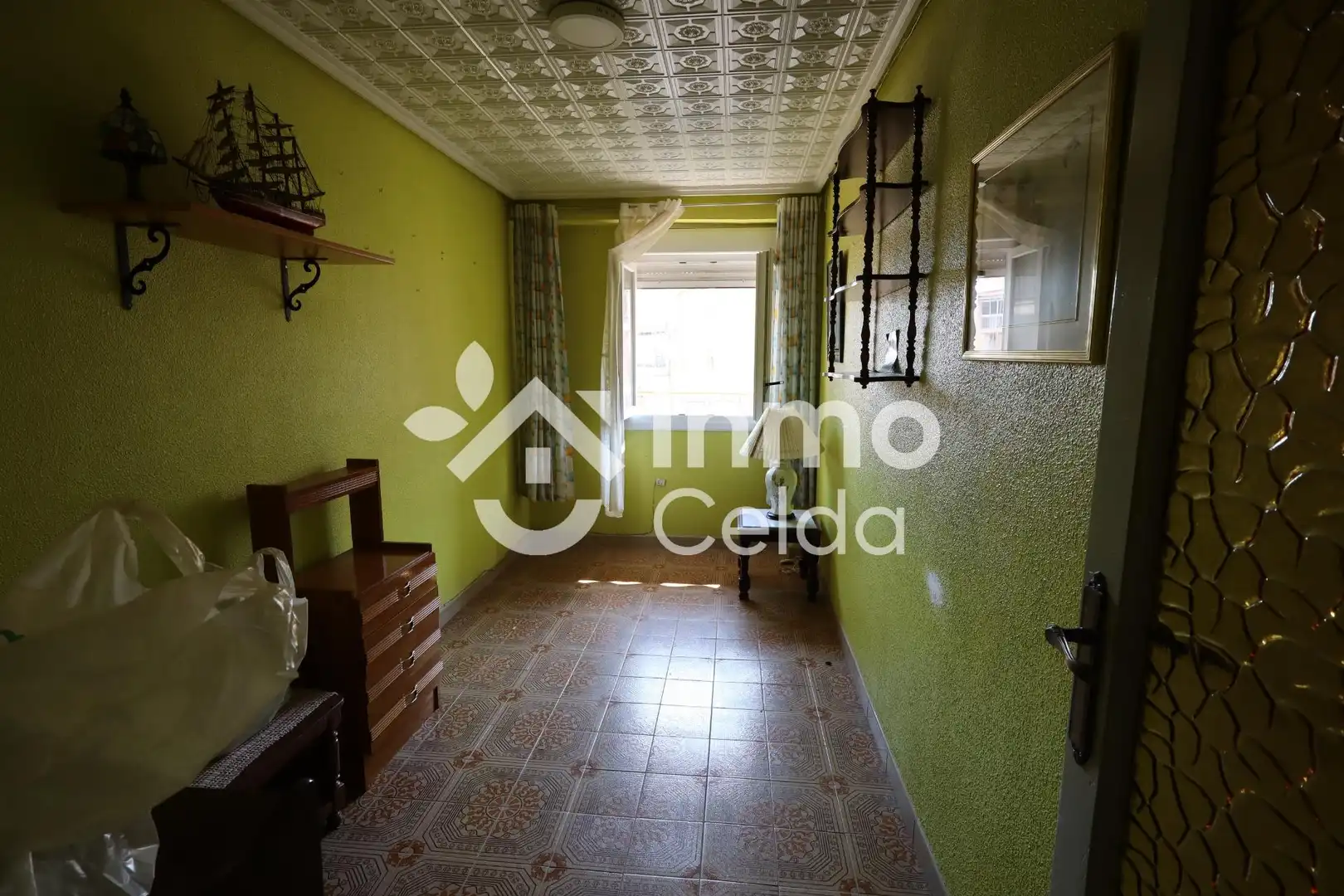 Flat for sale in Xirivella  with Air Conditioner, Heating and Furnished