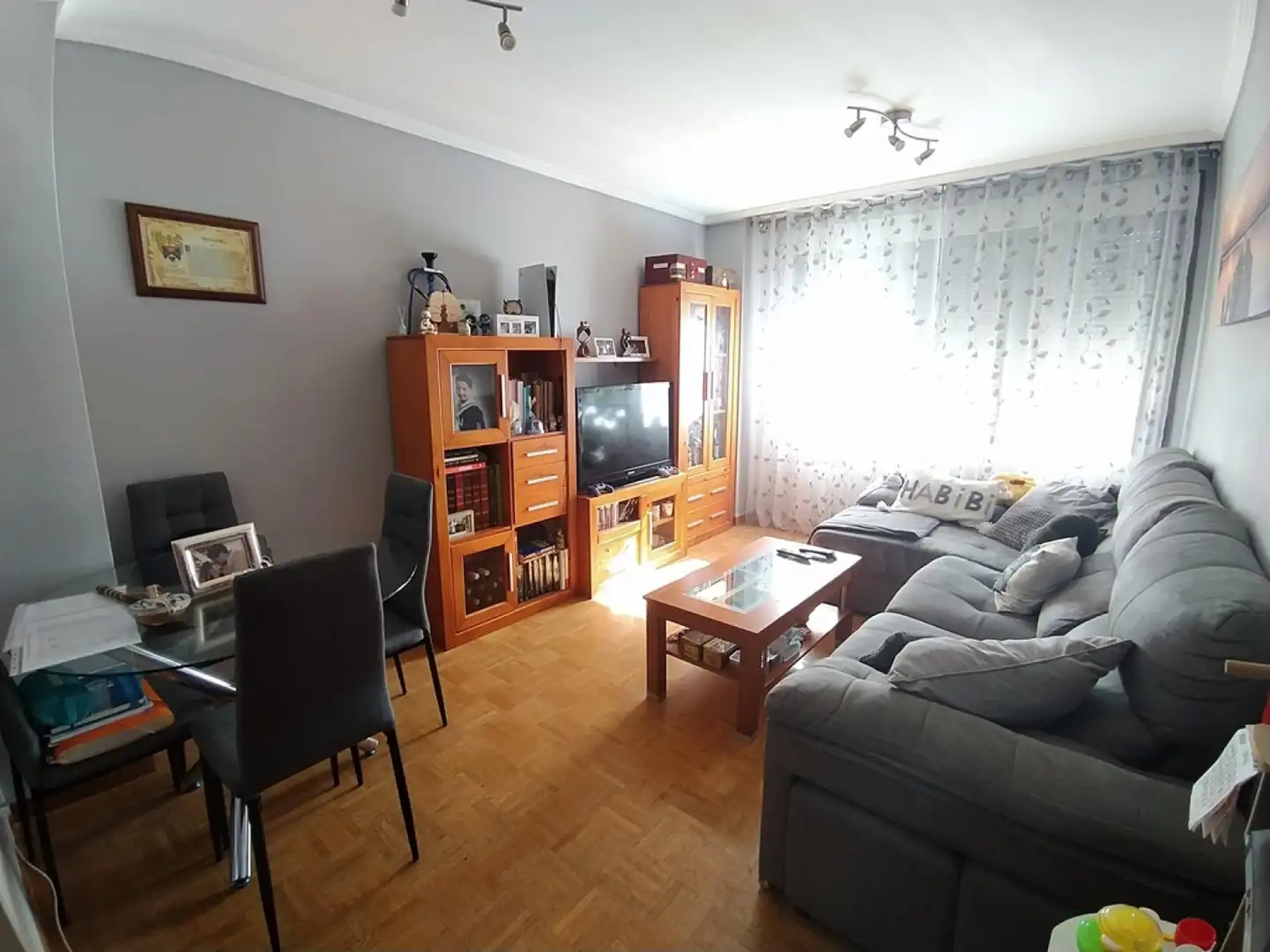 Sala de estar de Piso en venta en Avilés con Calefacción y Parquet