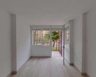 Bedroom of Flat to rent in  Sevilla Capital