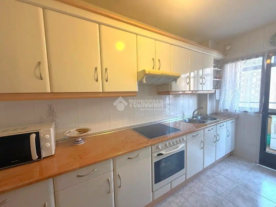 Kitchen of Flat for sale in Talavera de la Reina  with Heating and Furnished