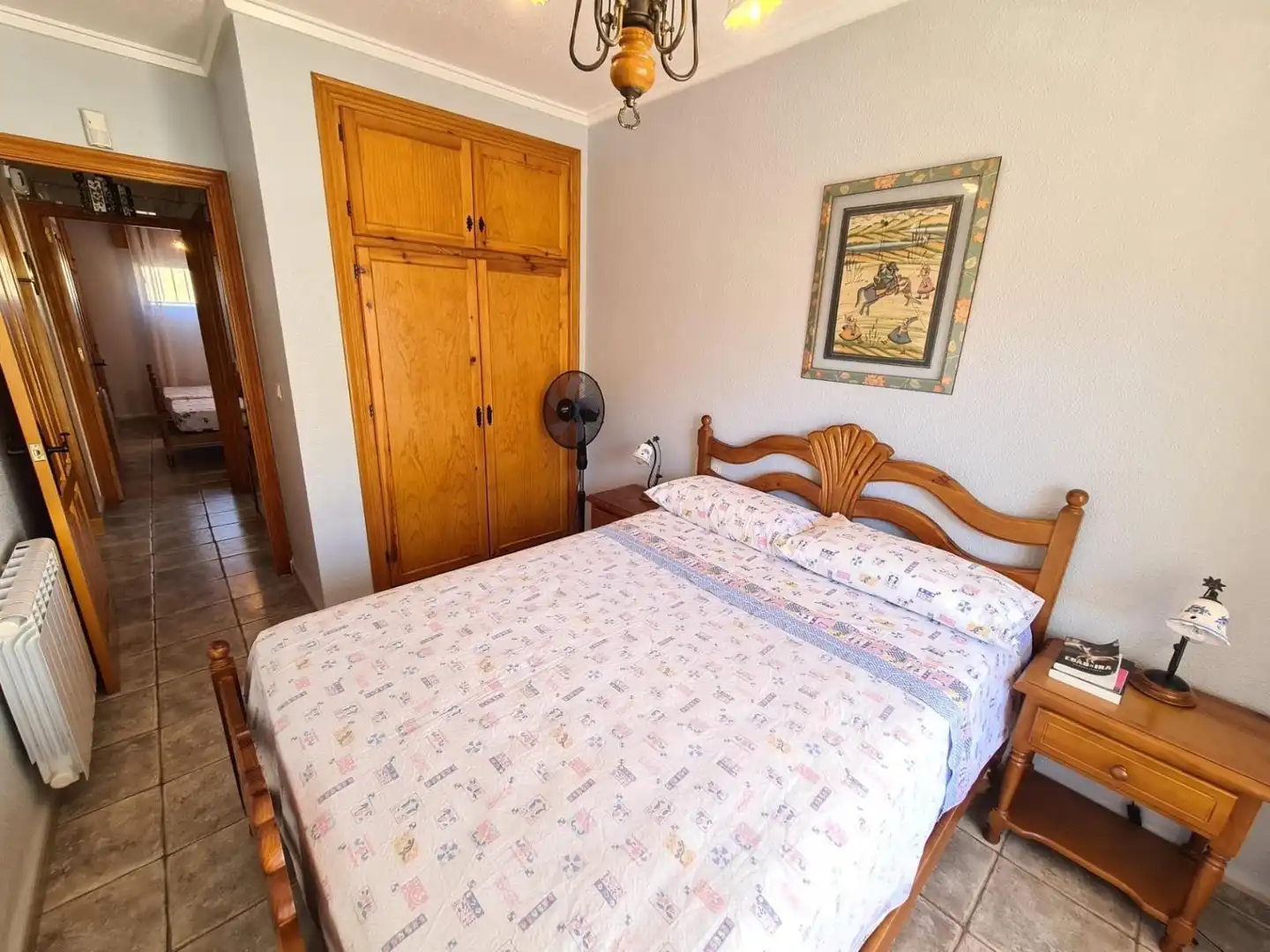 Dormitori de Apartament de lloguer en Guardamar del Segura amb Aire condicionat, Terrassa i Moblat