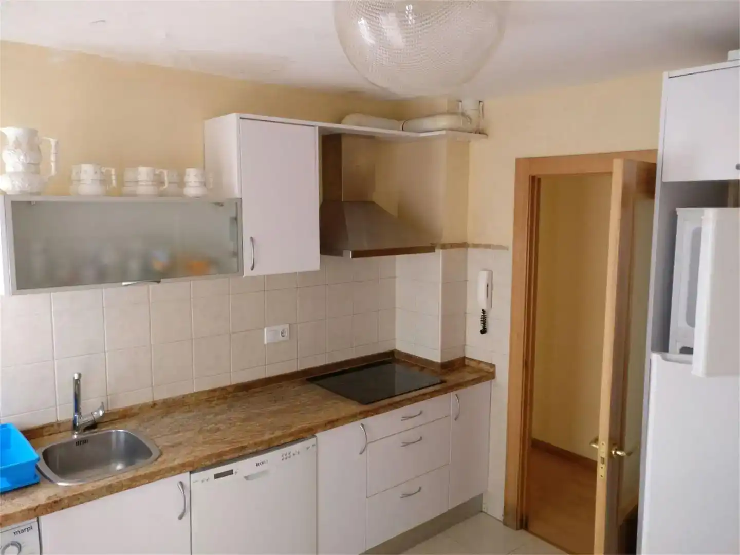 Kitchen of Flat for rent to own in Palencia  with Parquet flooring, Storage room and Furnished