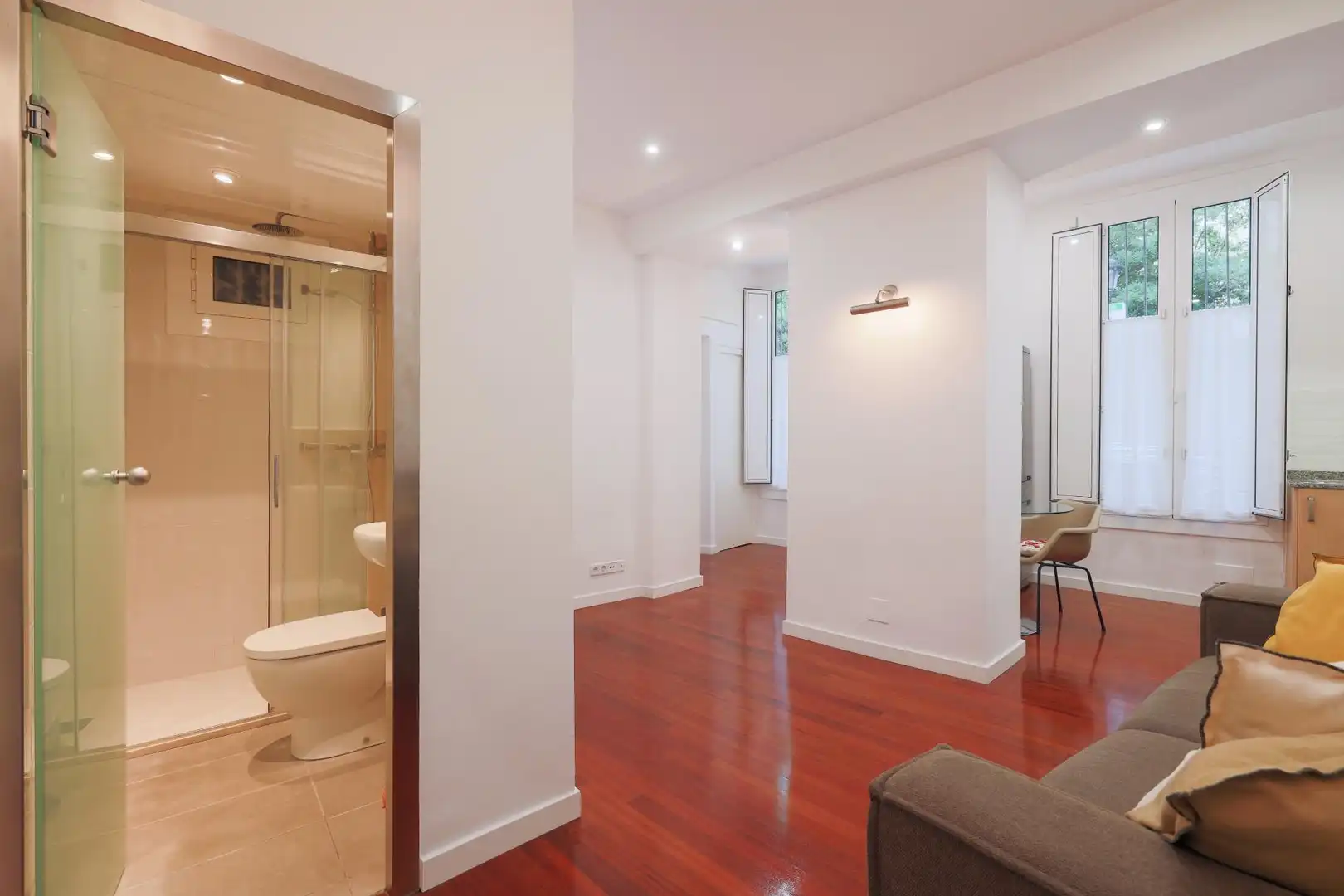 Ground floor for sale in Barcelona  with Air Conditioner, Heating and Parquet flooring