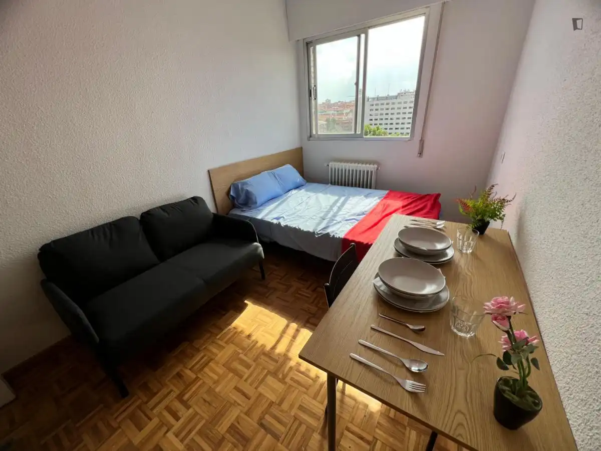 Zimmer in Guindalera