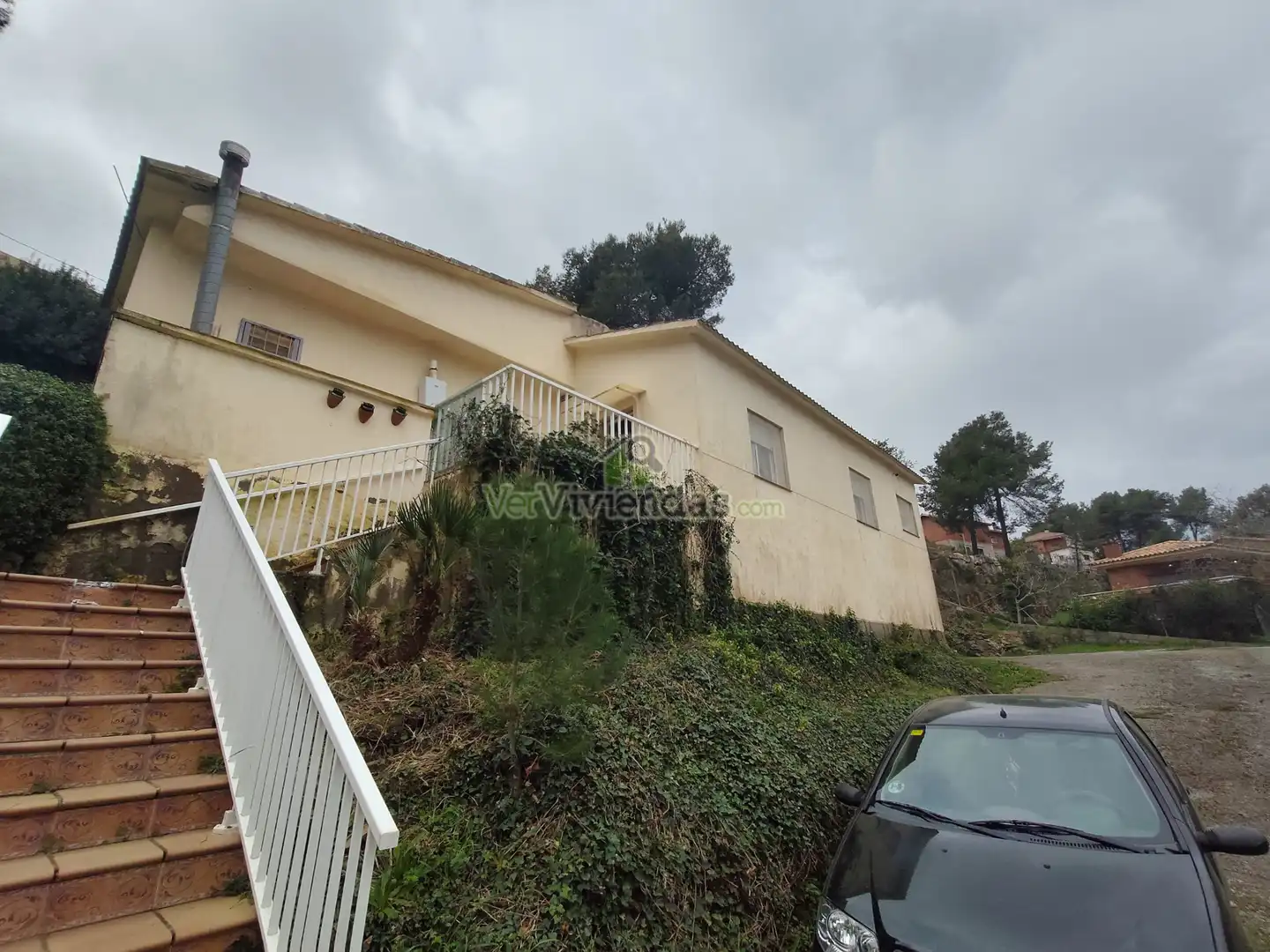 Vista exterior de Casa o xalet en venda en Vallirana amb Calefacció, Jardí privat i Terrassa