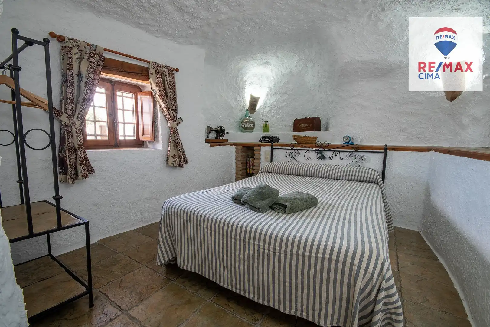 Casa o chalet en venta en Calle Cortijo del Cura, 53, 18840, Granada, Galera