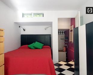 Bedroom of Flat to rent in  Madrid Capital  with Air Conditioner and Balcony