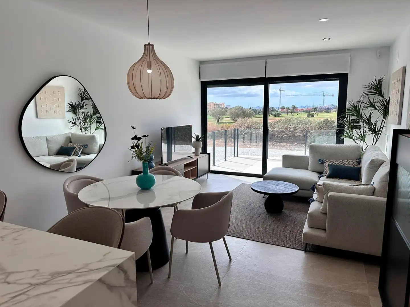 Apartamento con piscina en venta en Las Lomas de Rame - Bahía Bella, imagen 3