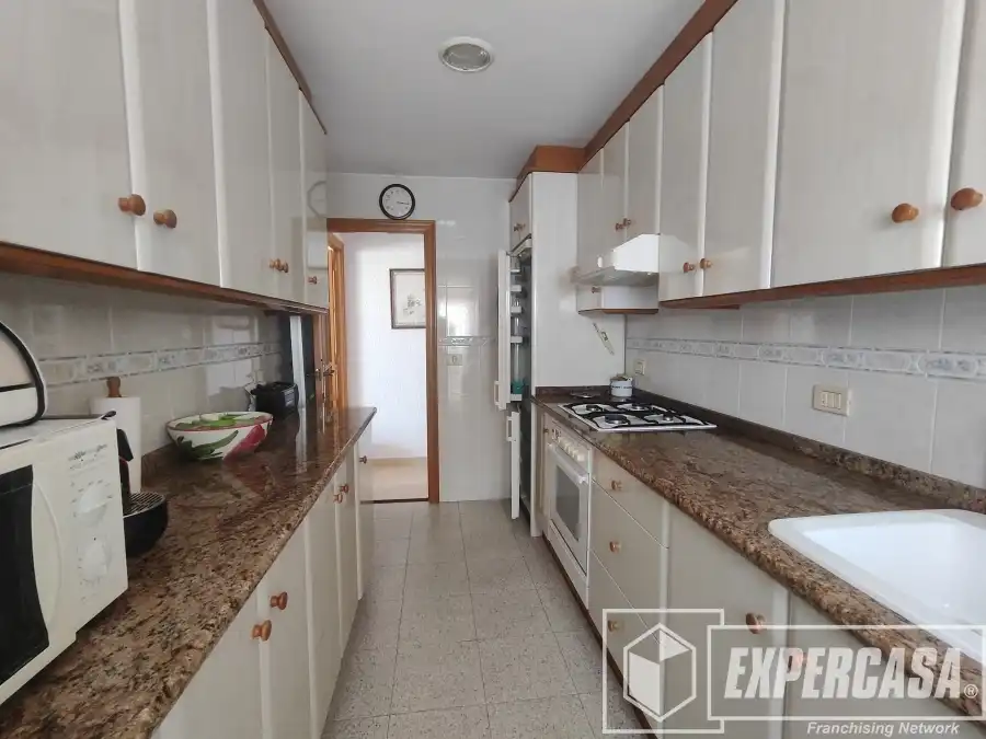 Cuina de Apartament en venda en Benicasim / Benicàssim amb Aire condicionat, Terrassa i Moblat