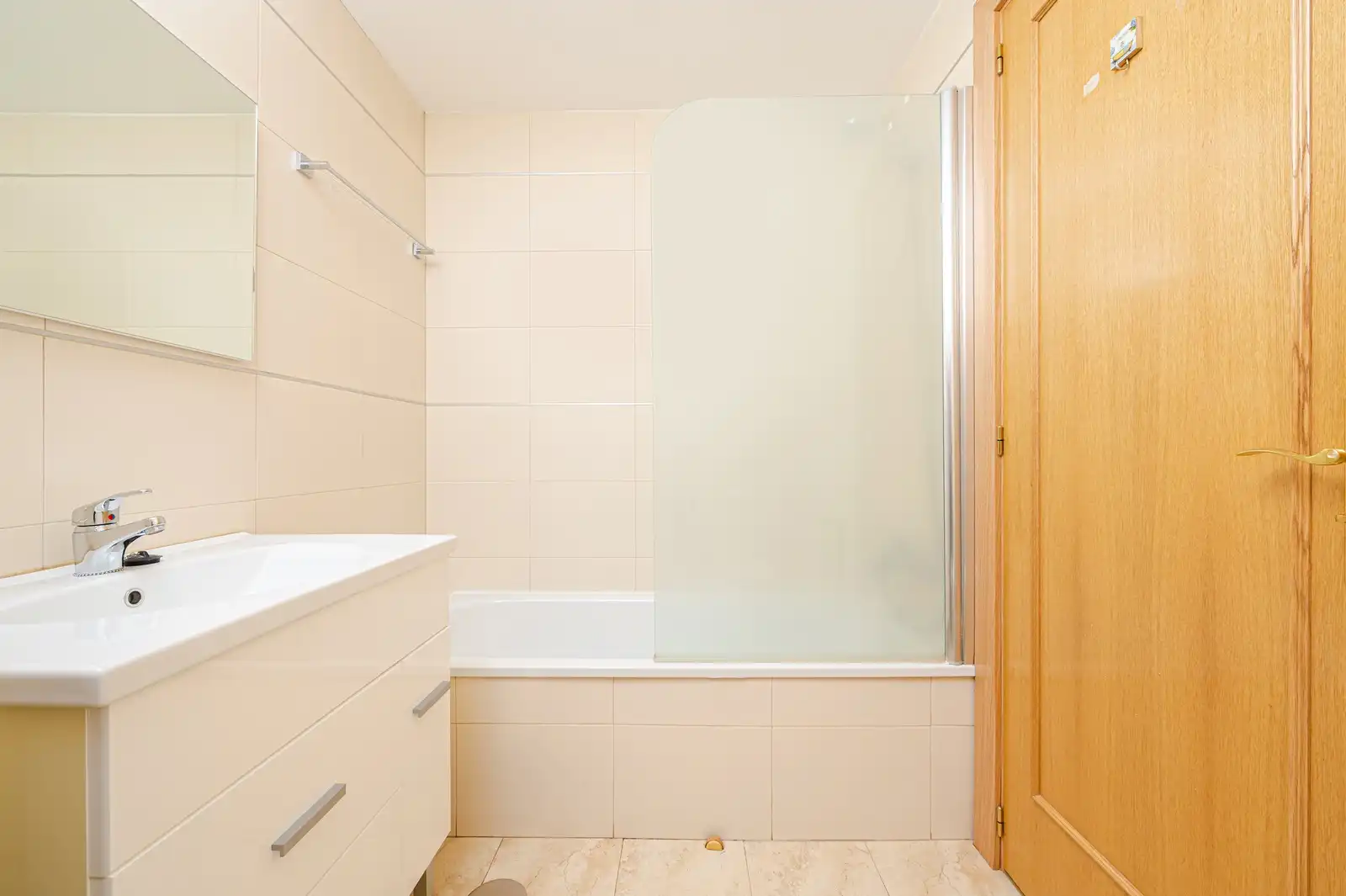 Bathroom of Flat for sale in Valladolid  with Storage room