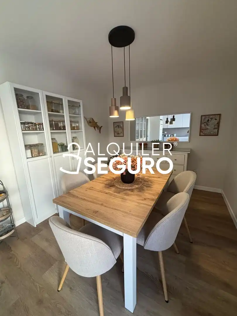 Detached house with pool to rent in Escritor busto previ, imagen 25