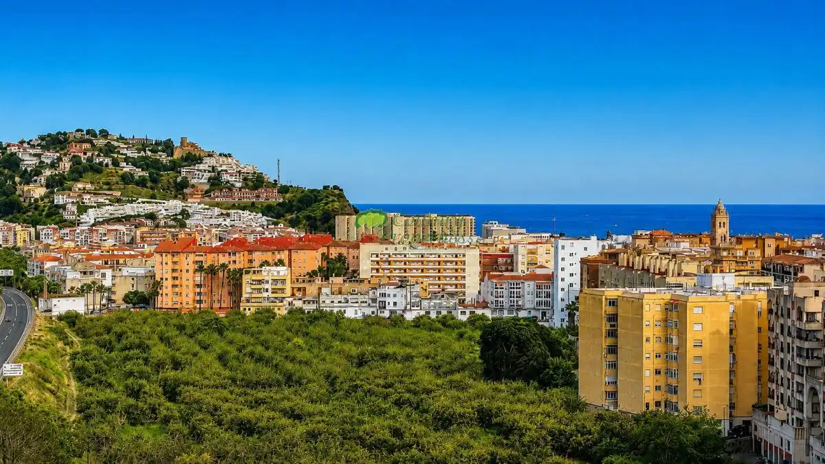 Vista exterior de Apartament en venda en Almuñécar amb Aire condicionat i Piscina comunitària