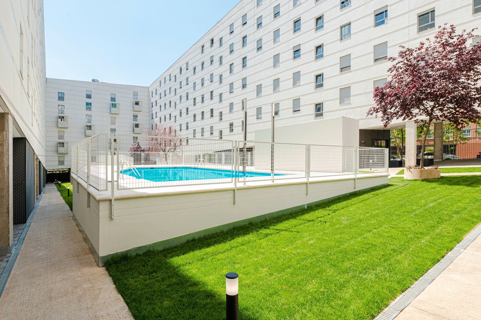 Piscina de Piso de alquiler en  Madrid Capital con Parquet, Terraza y Trastero