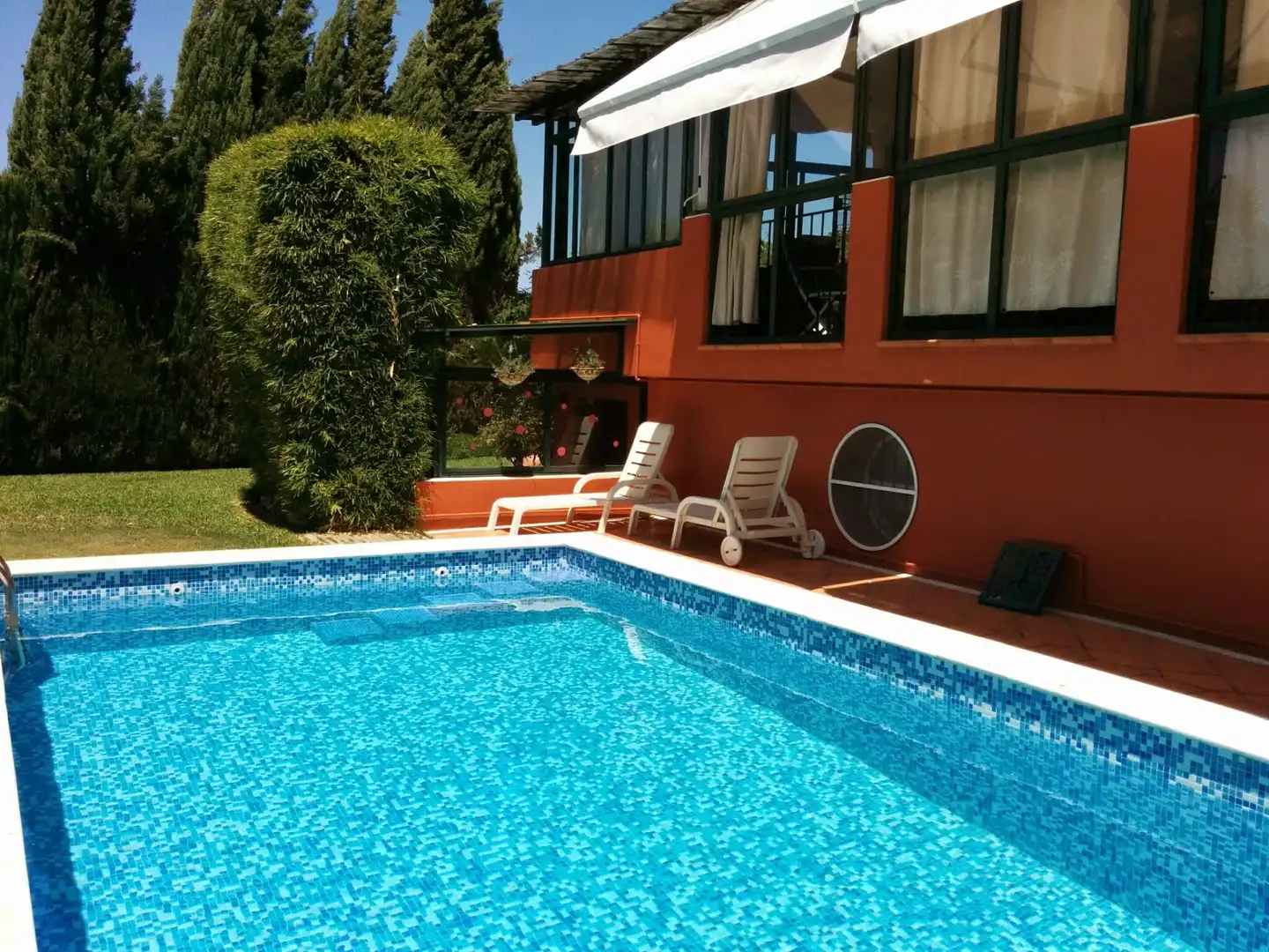 Piscina de Casa o xalet en venda en Alcalá de Guadaira amb Aire condicionat, Calefacció i Jardí privat
