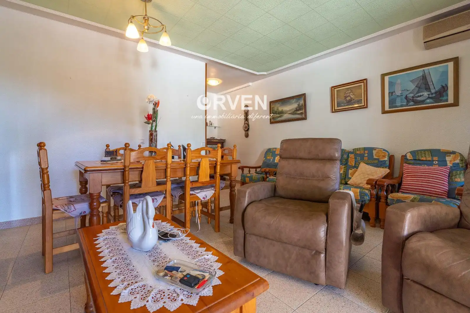 Wohnzimmer von Einfamilien-Reihenhaus zum Verkauf in Tarragona mit Klimaanlage, Heizung und Terrasse