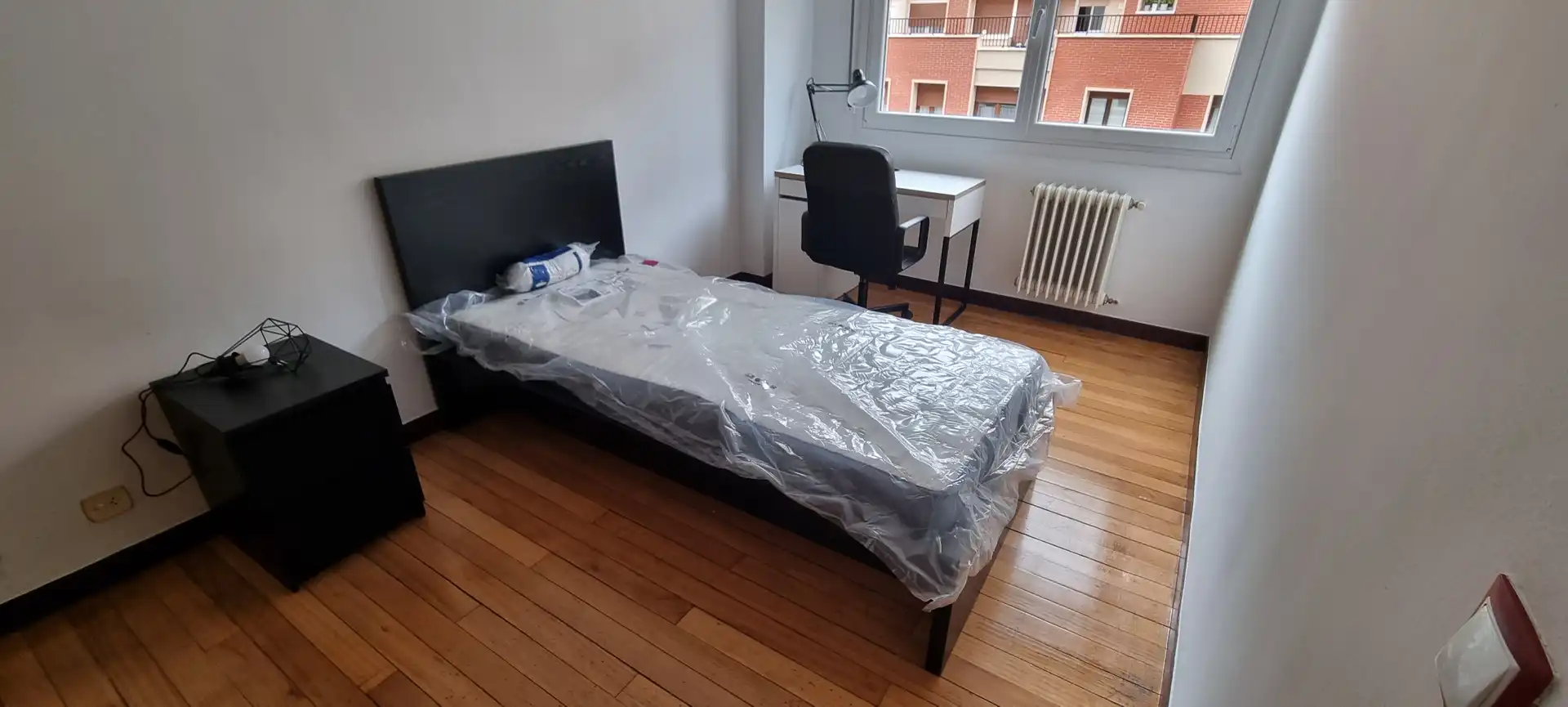 Bedroom of Flat for rent in Bilbao   with Heating, Terrace and Furnished