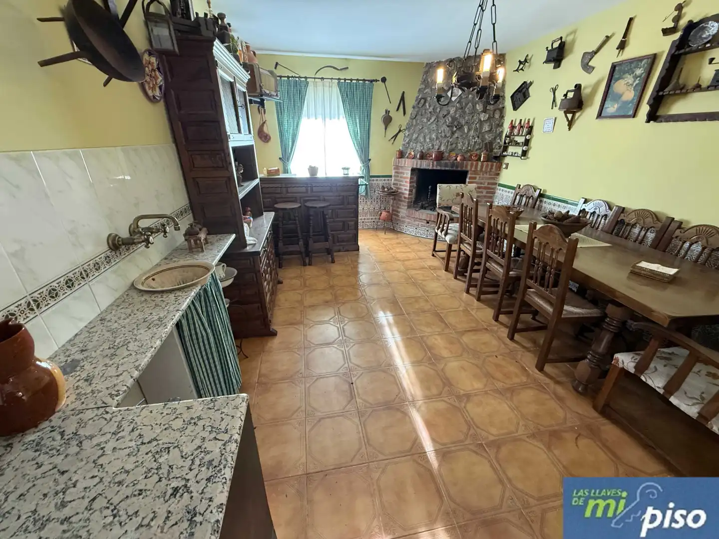 Cocina de Casa o chalet en venta en Valladolid con Calefacción, Jardín privado y Terraza