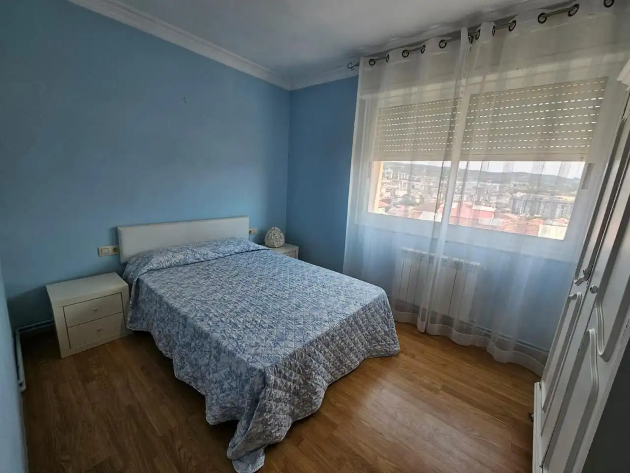 Habitación de Piso para compartir en Ourense Capital  con Calefacción