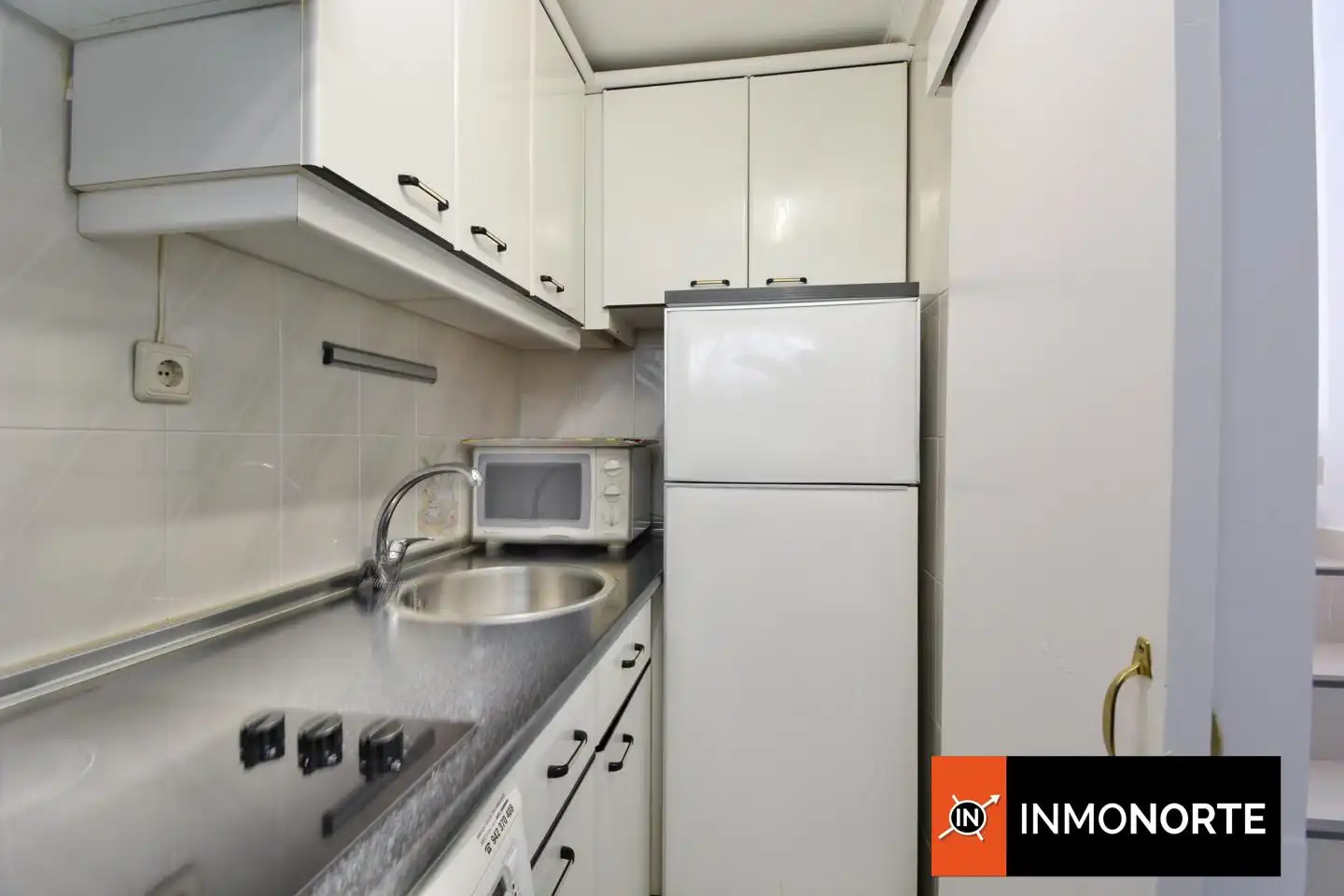 Cocina de Piso en venta en Laredo con Terraza