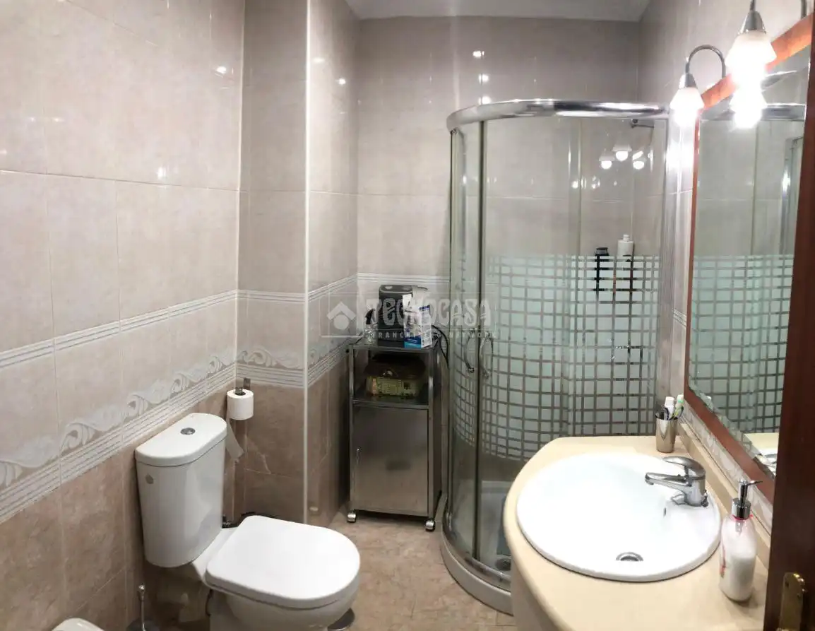 Baño de Casa adosada en venta en Sevilla con Aire acondicionado y Balcón