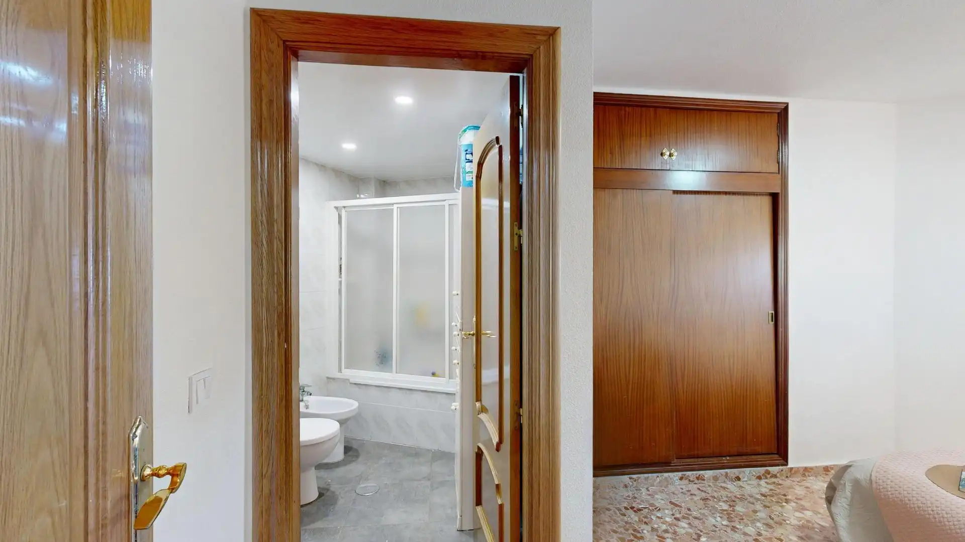 Baño de Piso en venta en Cartagena con Calefacción