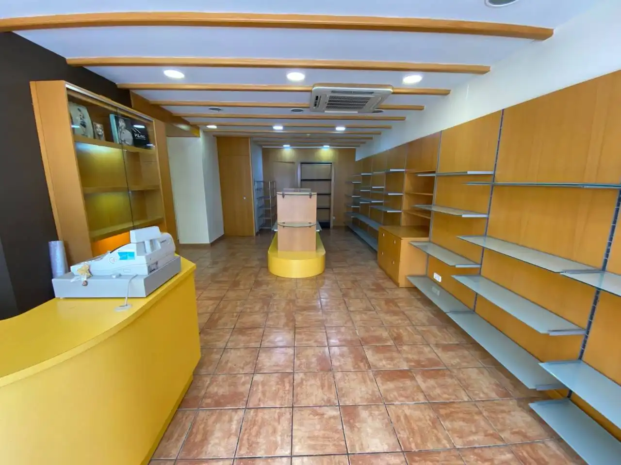 Local comercial de lloguer a Calle RAVAL, imagen 6