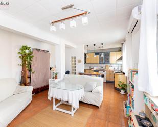 Living room of Flat for sale in  Granada Capital  with Heating and Terrace