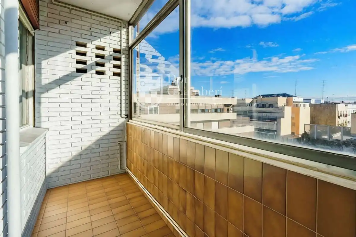 Terraza de Piso en venta en Madrid con Calefacción, Terraza y Horno