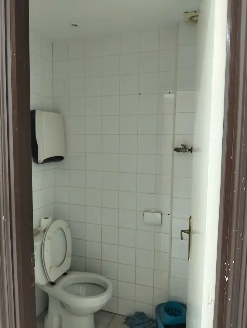 Bathroom of Commercial properties for sale in Portugalete