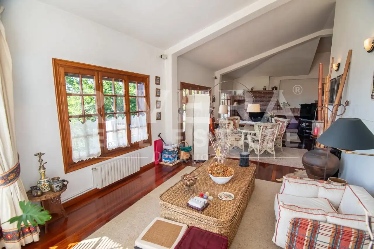 Sala de estar de Casa o chalet en venta en Vigo  con Calefacción, Jardín privado y Terraza