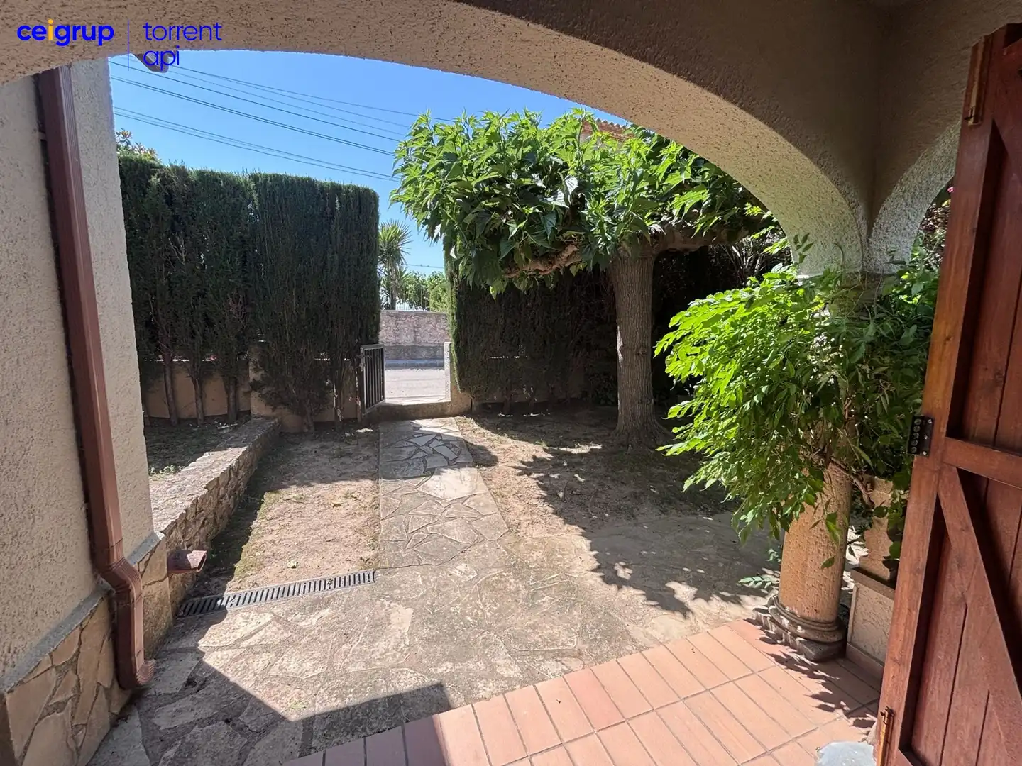 Jardí de Casa adosada en venda en Bellcaire d'Empordà amb Aire condicionat, Terrassa i Traster
